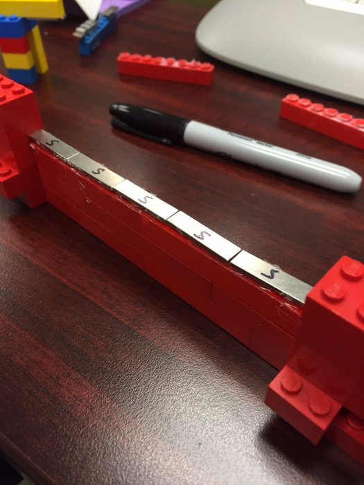 Lego
                        maglev track